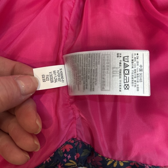 GAP Toddler Girl ColdControl Floral Puffer Vest Size 18-24‎ Months - Picture 6 of 6
